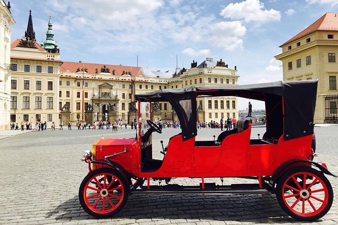 1,5 hour oldtimer convertible Prague sightseeing tour - Lesser Town, St. Nicholas, and Petřín Tower