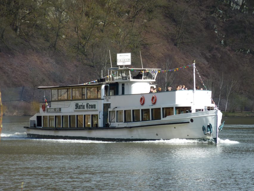 1 hour boat cruise with fragrant coffee and homemade strudel - Should you book this Prague river cruise?