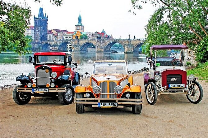 1 hour Old timer Convertible Prague Sightseeing Tour - Key points at a glance