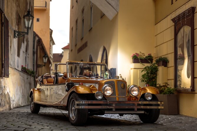 1 hour Old timer Convertible Prague Sightseeing Tour - Wenceslas Monument and Charles Square