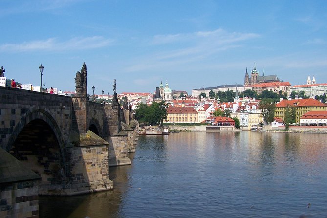 1 hour Prague Panoramic Vltava River sightseeing Cruise - Kampa Island and the central riverfront