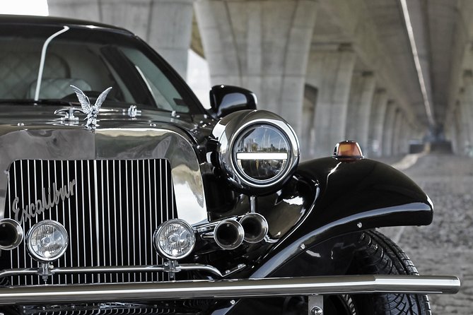 1 hour ride in vintage limousine - The car condition and service details