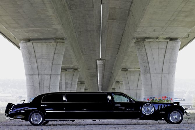 1 hour ride in vintage limousine - What the 60-minute ride feels like