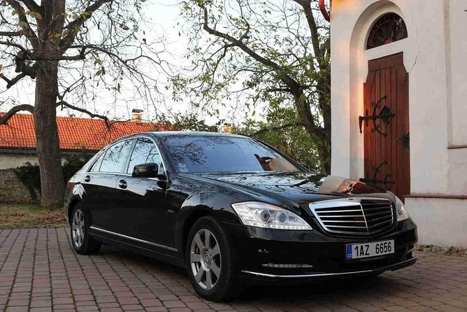 1-way Prague to Vilshofen private transfer - up to 7 passengers - Comfort depends on the vehicle you receive