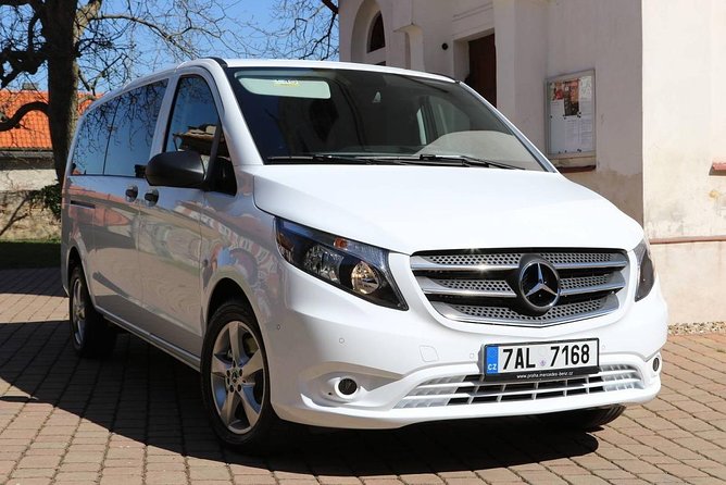 1-way Prague to Vilshofen private transfer - up to 7 passengers - Timing, communication, and small booking details