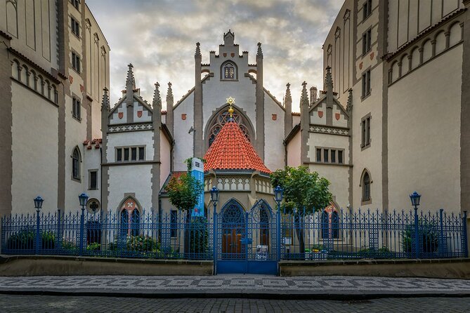 2-Hour Old Town and Jewish Quarter Tour in Prague - Key points to know before booking