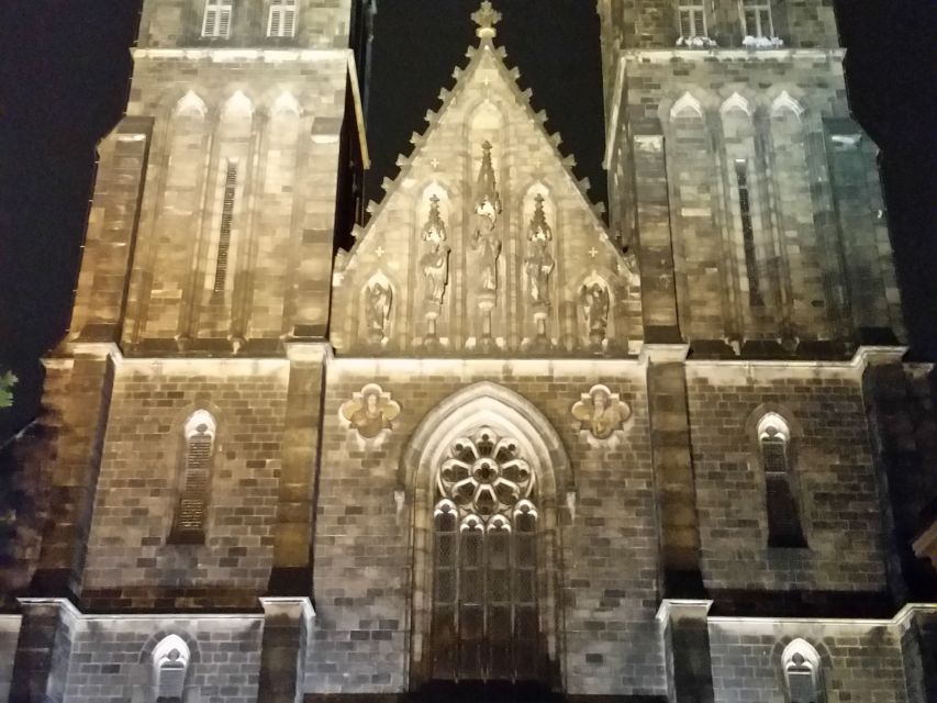 3-Hour Prague Castle & Interiors Tour - Guide quality and the bilingual-tour question