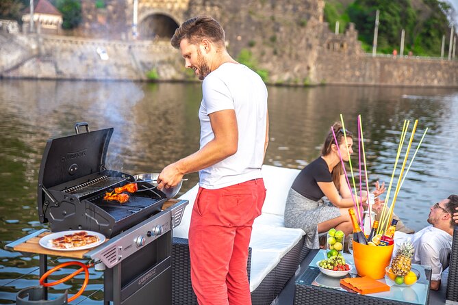 3-hours Prague Private Boat Cruise Beer or Prosecco Unlimited - Prague Castle and Vysehrad on the same route
