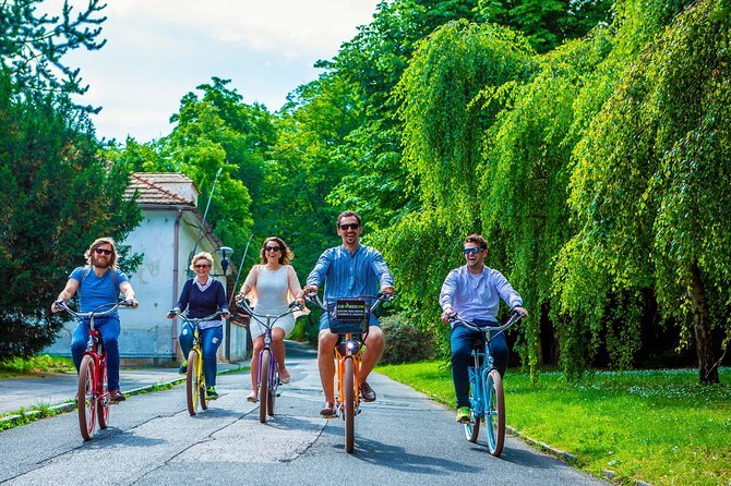 7 BEST VIEWS - PRAGUE eBIKE TOUR - Why this e-bike route works so well in Prague