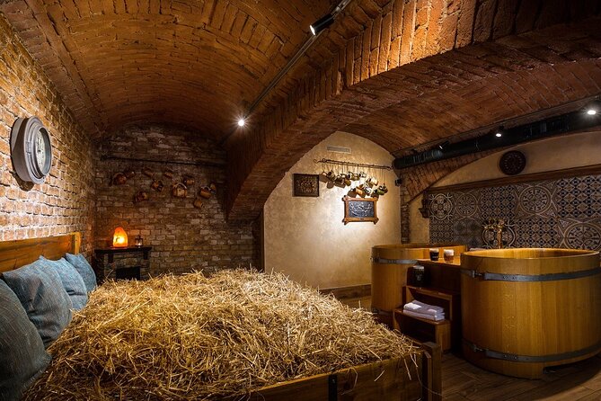 Beer bath Spa for 2 people/ 1 tub - 1,5 hour Activity in Prague - What the strong service adds