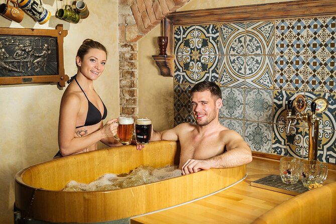 Beer bath Spa for 2 people/ 1 tub - 1,5 hour Activity in Prague - Twenty minutes of jets, then time to slow down