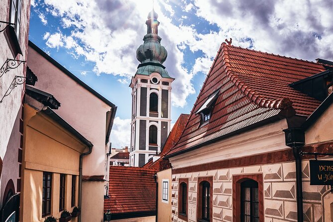Best of Cesky Krumlov Old Town and Castle Exteriors - What the guide adds to the experience