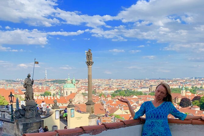 Best of Prague Architecture - private tour with PERSONAL PRAGUE GUIDE - Charles Bridge connects the city’s best stories