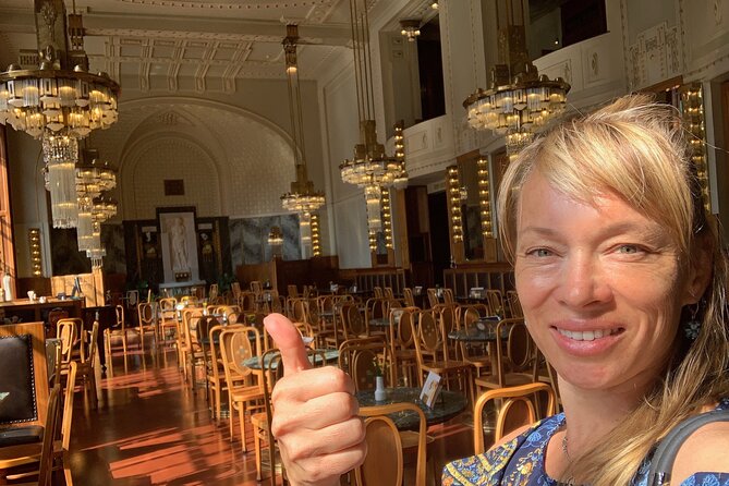 Best of Prague Private Tour with PERSONAL PRAGUE GUIDE - Prague Castle begins the royal story