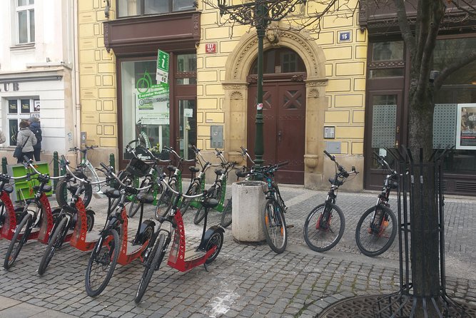 Best Prague Viewpoints: Guided E-Scooter Tour - Crossing Old Town and Lesser Town