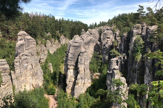 Bohemian Paradise and the Trosky castle tour - What the small group changes