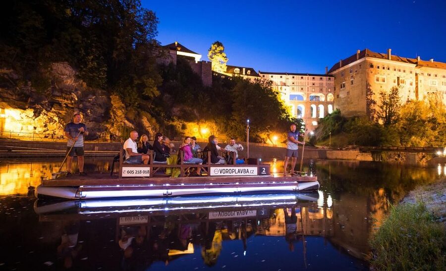 Český Krumlov: Advent Wooden Raft River Cruise - Why the wooden raft matters