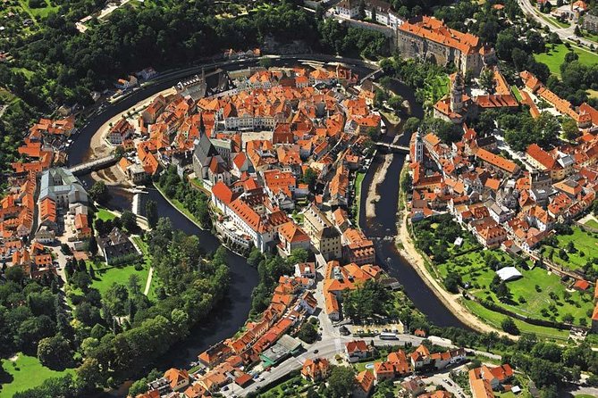 Cesky Krumlov Full day tour from Prague and back - Why Český Krumlov makes a long day from Prague