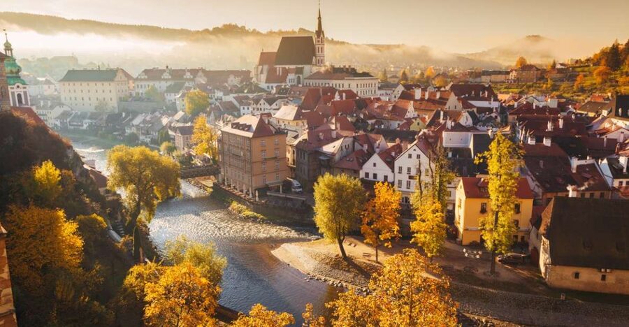Český Krumlov: Half-Day Medieval Architecture Walking Tour - Why a private walk works so well in Český Krumlov