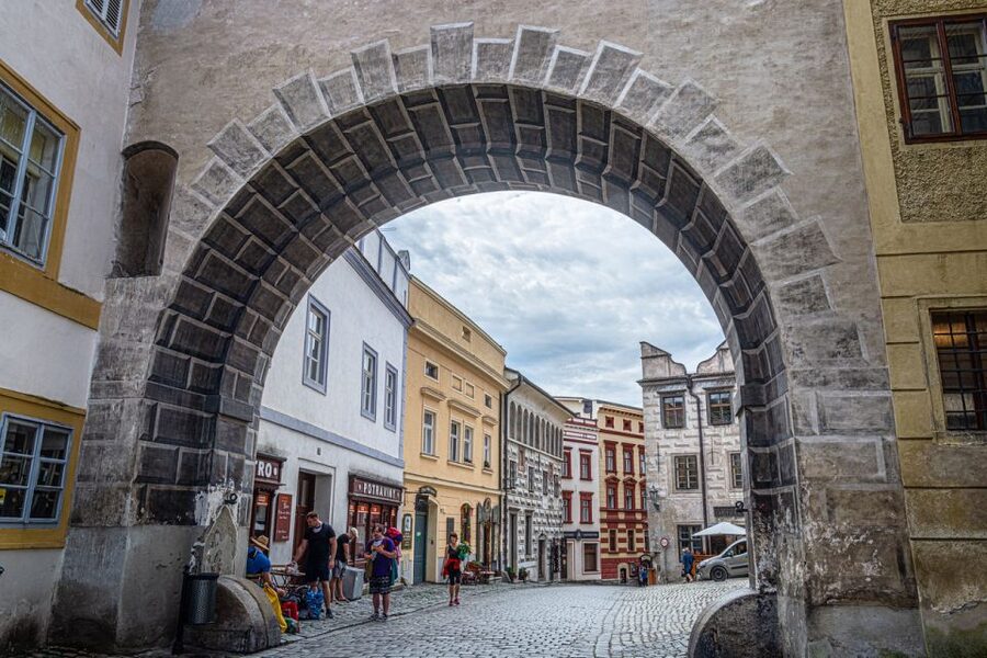 Český Krumlov: Half-Day Medieval Architecture Walking Tour - The Jesuits Seminary garden gives you the best early panorama