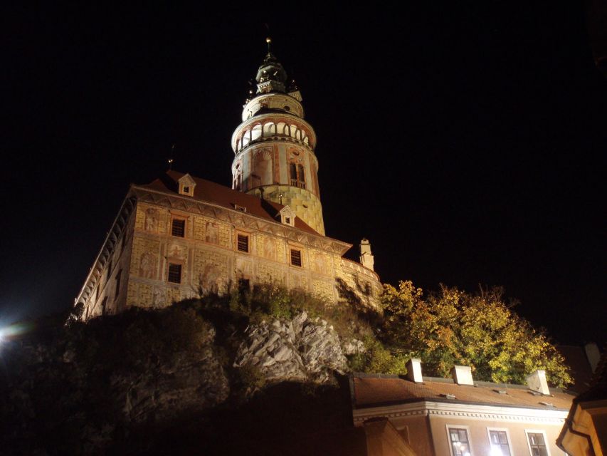 Český Krumlov: Night Walking Tour with a Professional Guide - Who Will Get the Most From This Walk