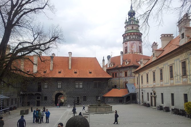 Cesky Krumlov One Day Trip from Prague by bus - Two hours to eat, shop, and wander independently