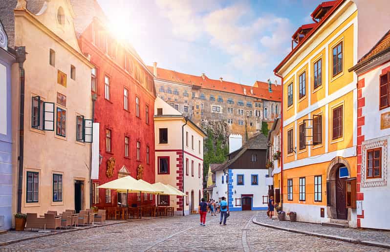 Cesky Krumlov: Private 2-Hour City Walking Tour - Starting in Český Krumlov’s medieval center