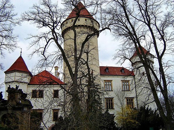 Cesky Krumlov Private day trip from Prague with Lunch and Castle admission - Cesky Krumlov Castle, gardens, and theater