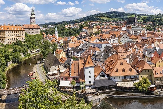 Cesky Krumlov Private day trip from Prague with Lunch and Castle admission - The drive south with Michal