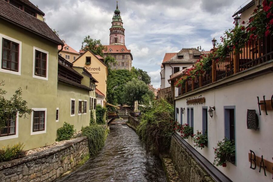 Cesky Krumlov Private Day Trip from Prague - Leaving Prague in a private car