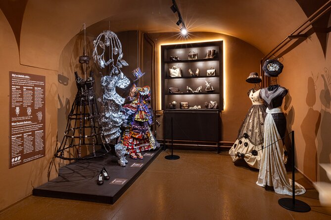 Choco Art Museum Admission Ticket - Chocolate statues and coronation jewels