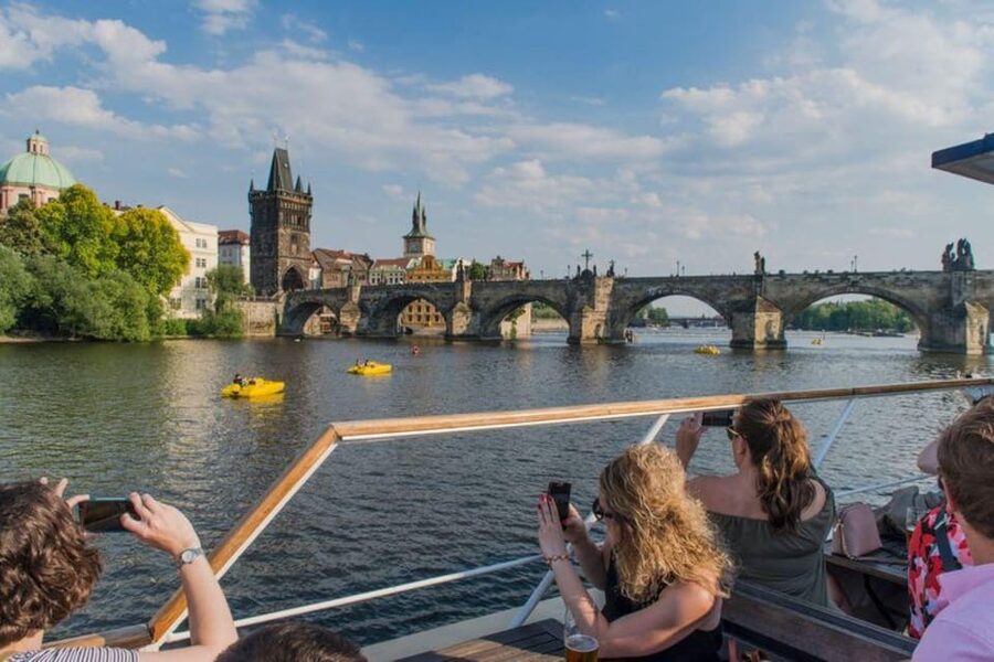 City Sightseeing Prague HOHO Bus, Castle Tour + River Cruise - Who should book this Prague sightseeing tour?