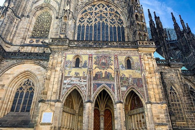 Complete Prague Castle Tour (Tickets to Interiors Included) - Why a guided visit makes sense at Prague Castle