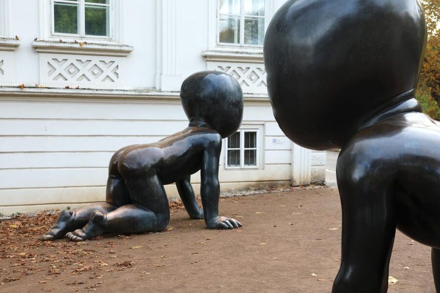 Contemporary art tour in Prague: the works of David Černý - The Czech artist who made public space political