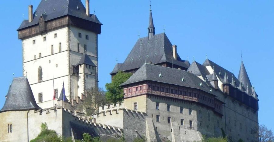 Countryside Bike Tour From Prague To Karlstejn Castle - Why this is a good way to reach Karlstejn Castle