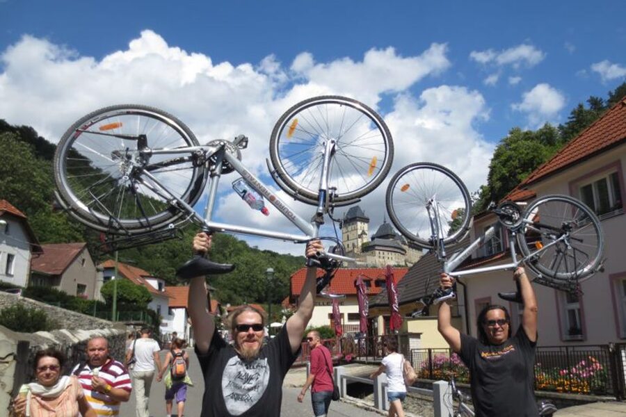 Countryside Bike Tour From Prague To Karlstejn Castle - Lunch in Karlstejn village