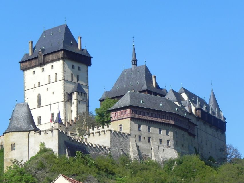 Countryside Bike Tour From Prague To Karlstejn Castle - The train ride back to Prague