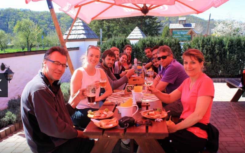 Coutryside bike tour to Karlstejn Castle. - Practical advice for a smoother ride