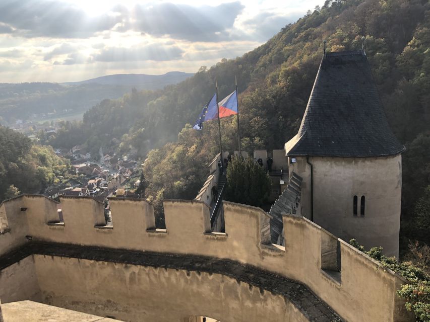 Coutryside bike tour to Karlstejn Castle. - Following the Vltava and Berounka
