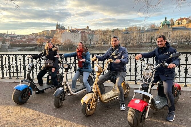 Create your own route on eScooter and enjoy Prague on wheels! - Hradčany views and Prague Castle