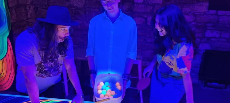 Crew Bar Prague: Open bar, ping pong or shuffleboard game - Why the open bar changes the value