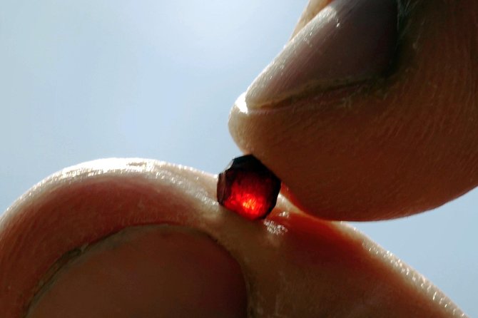 Czech garnet panning, scenic drive, farm & cheese, lunch & beer - Stone suns and the region’s unusual geology