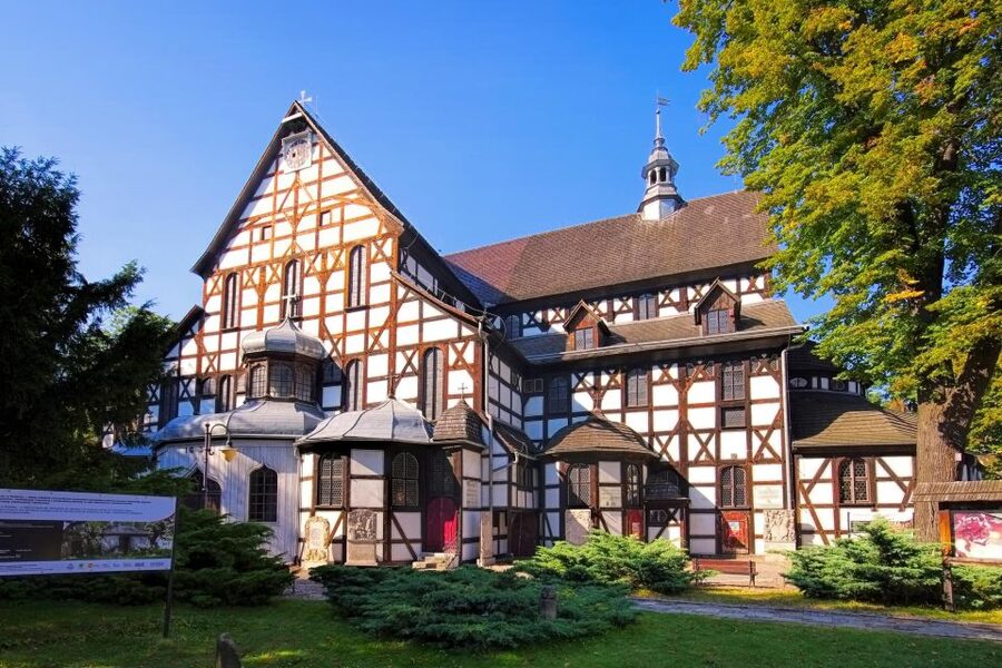 Day Trip to Rock City in Adrspach and Church of Peace - Who will enjoy it most