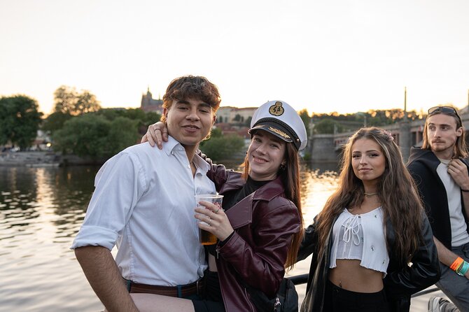 Drunken Monkey Prague Boat Party w/ 2hr Open Bar, DJ & Club Entry - Is $28.90 good value?