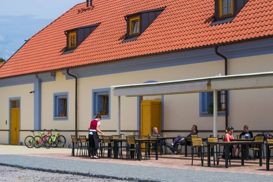 E-Bike Day Trip: Visit a Roman Castle and Taste Craft Beer - Leaving Prague for the Vltava river paths
