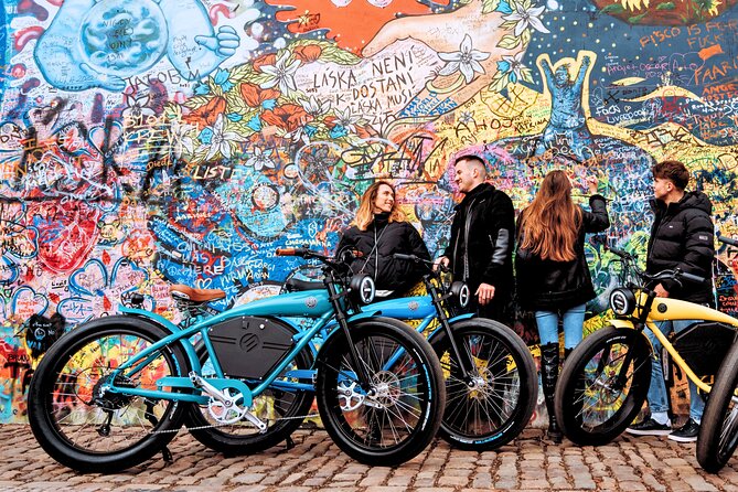 E-BIKE TOUR: 10 Must-See Landmarks & Viewpoints in Prague 1-8per. - Prague Castle, Petřín, and Strahov