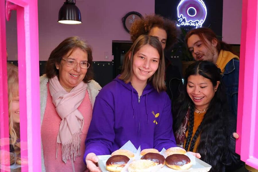 Eating Berlin: City Center Food & Beer Tour - Döner kebab and the value of skipping the line