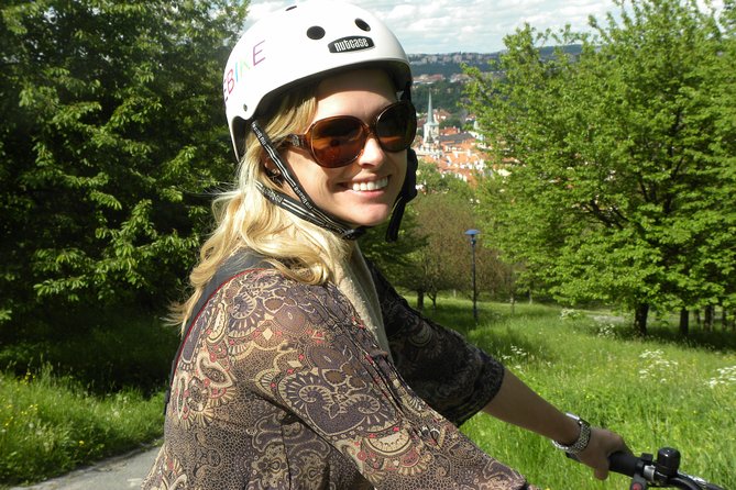 Ebike Prague Tour - Crawling Babies and the ride back toward the center