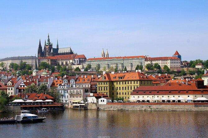 Explore the Historic Prague Castle: Private Half-Day Walking Tour - The Old Royal Palace and its changing styles