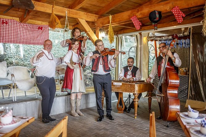 Folklore Dinner with Unlimited Drinks 4course Menu - Four courses of traditional Czech food